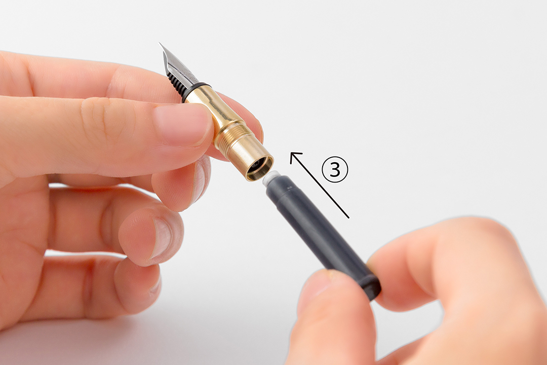 leeuwerik Motivatie Recensie How to replace the INK CARTRIDGES of TRAVELER'S COMPANY Brass Fountain Pen  and Rollerball Pen - TRAVELER'S COMPANY USA