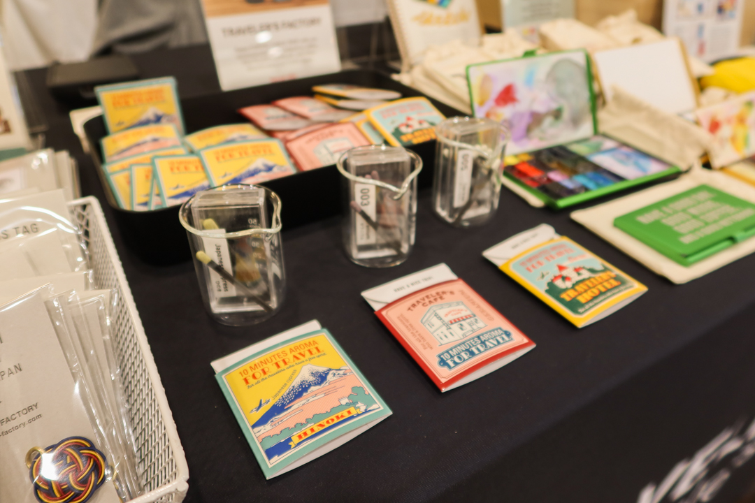 A set of hibi 10-Minutes Aroma displayed on the TRAVELER'S COMPANY table.
