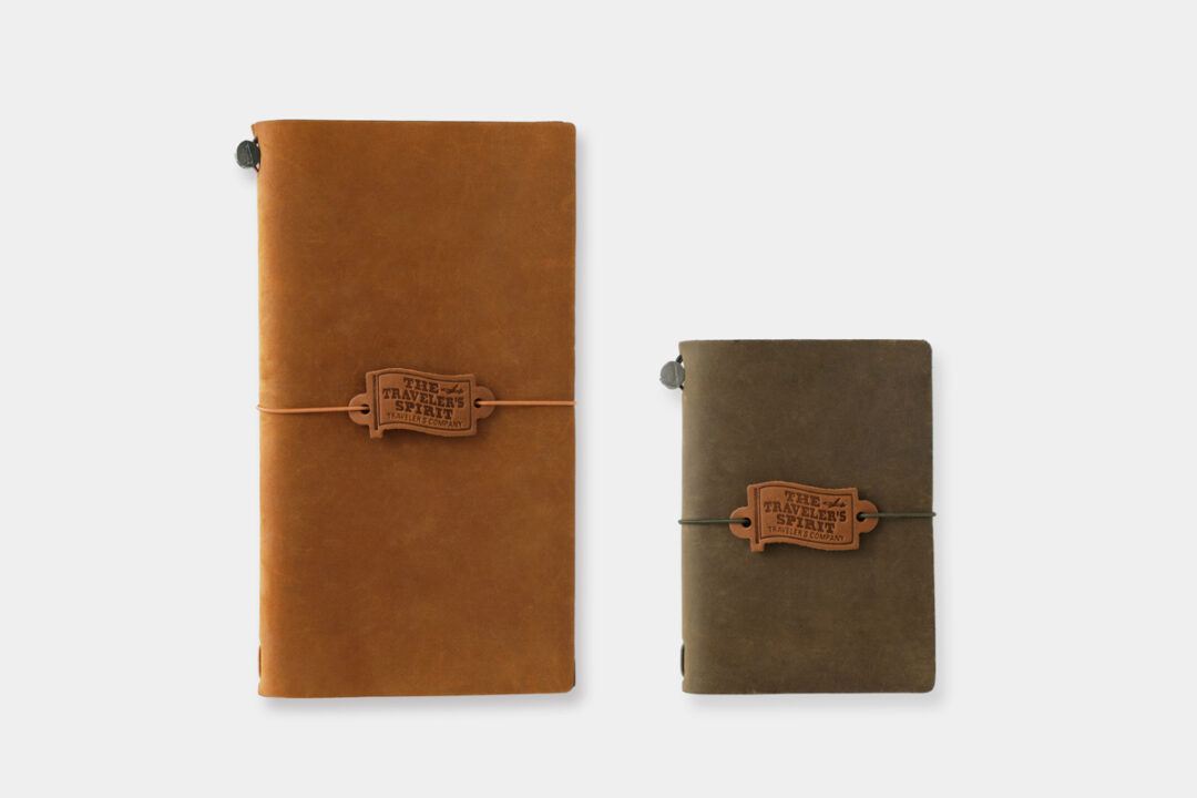 TRAVELER'S notebook leather tag with the 2026 DIARY theme.
