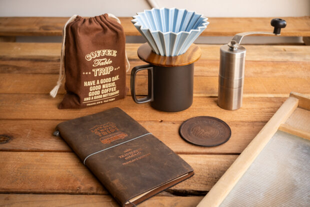 COFFEE TABLE TRIP featuring TRAVELER'S notebook, HASAMI PROCELAIN, coffee bag, ORIGMAI, and PORLEX.