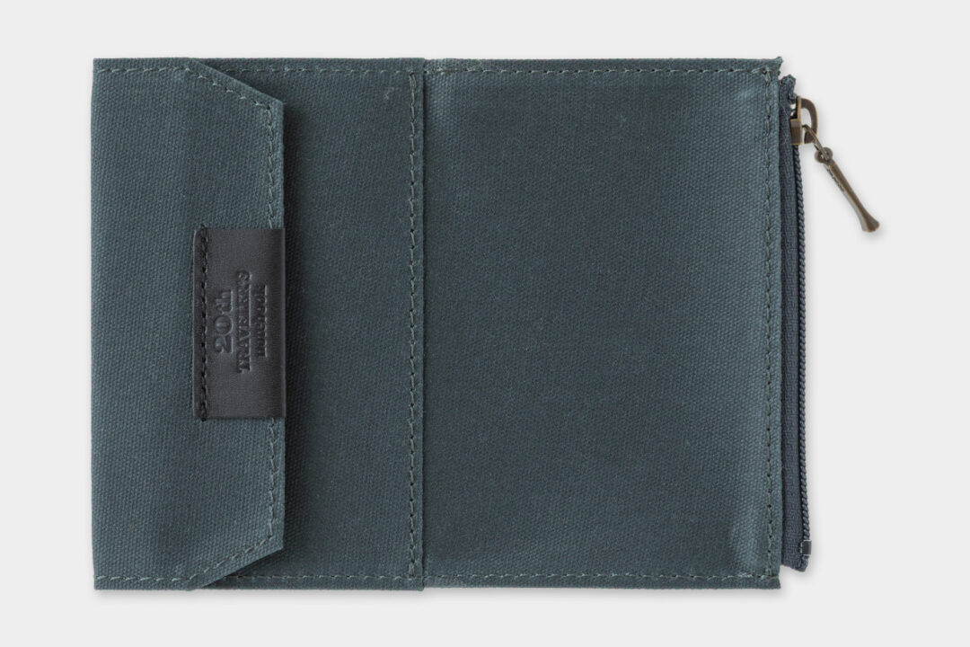 TRAVELER'S notebook Card Size Cotton Zipper Case in Navy in the Black Set.